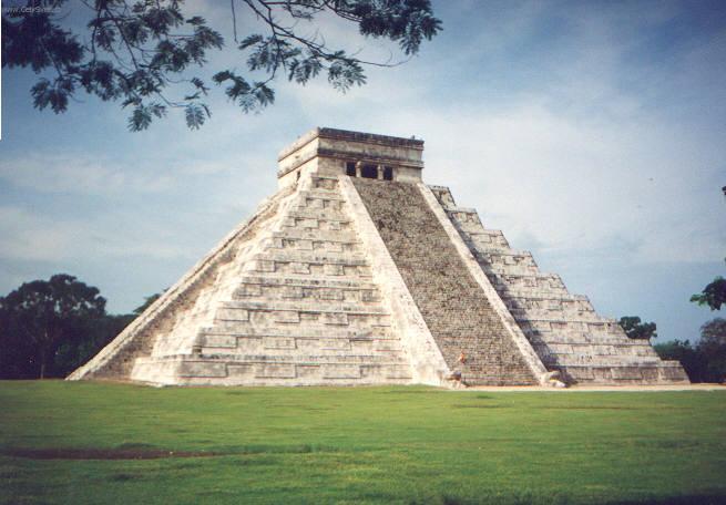 Foto: Mexiko-Pyramida boha Quetzalcoatla