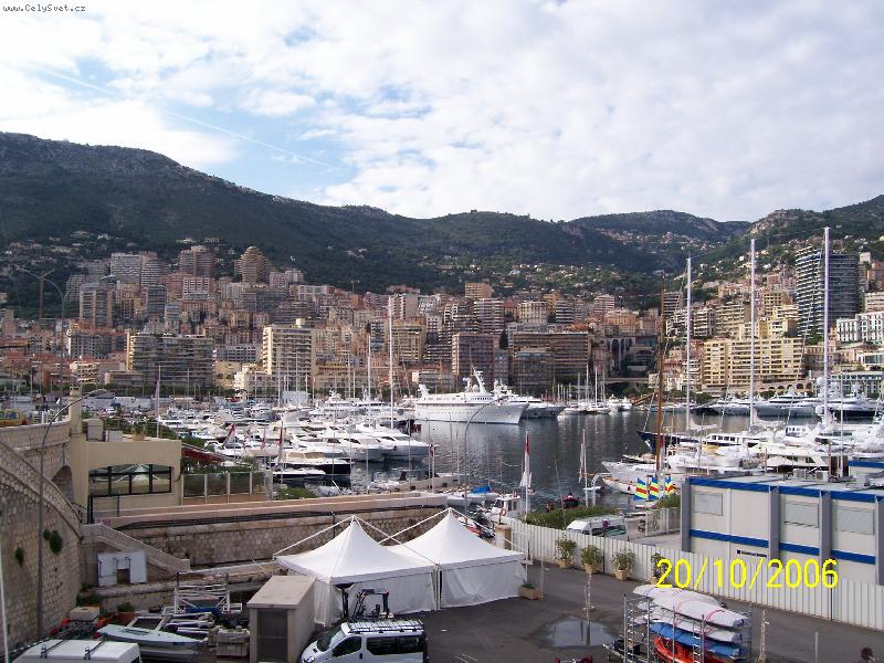 Foto: Monako-P��stav jachet v Monaku.