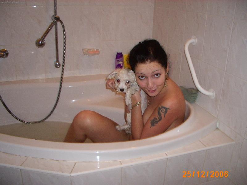 Foto: R�da se koupu i s pani�kou-Aishinka