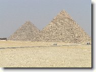2 men�� pyramidy