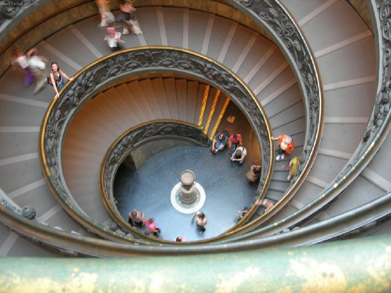 Foto: Vatik�n-Schodi�t�