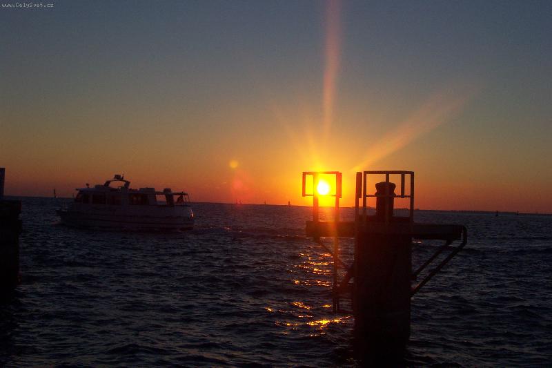 Foto: KEY WEST -FLORIDA-z�pad slunce