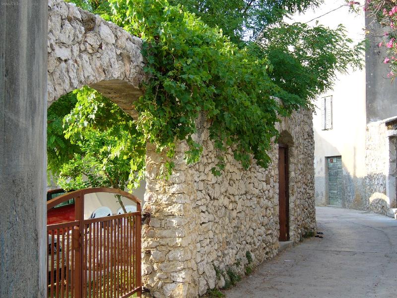 Foto: Uli�ka v Novalje